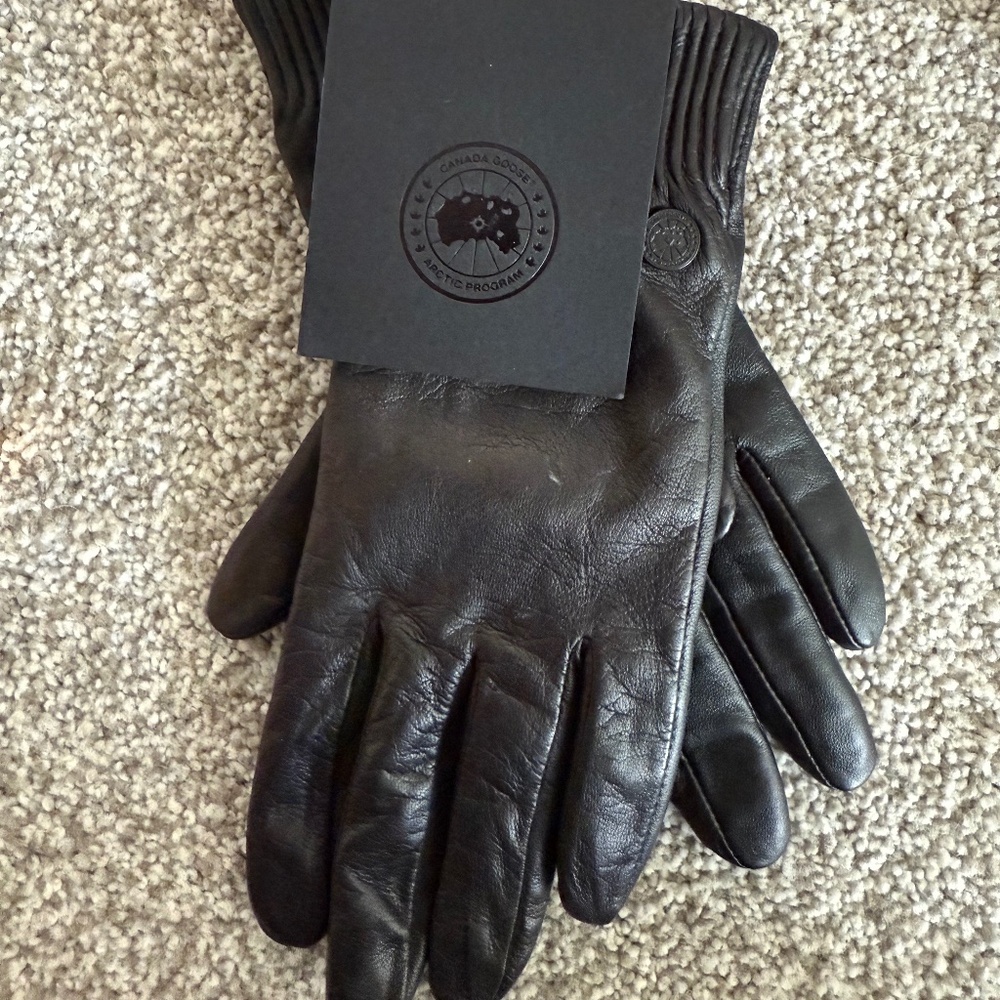 Canada Goose Women’s Leather Rib Luxe Gloves – Black – Size S – NWT